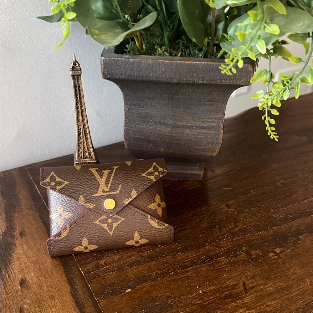 Louis Vuitton Monogram Small Kirigami